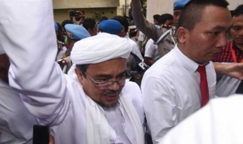 Alasan Polisi Belum Tangkap Pengunggah Diduga Percakapan Firza-Rizieq Alasan Polisi Belum Tangkap Pengunggah Diduga Percakapan Firza-Rizieq