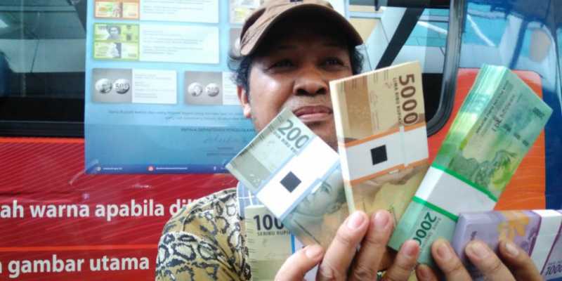 Setor Gepokan Rp 50 Ribuan, Astaga! Terselip Uang Rp 2.000