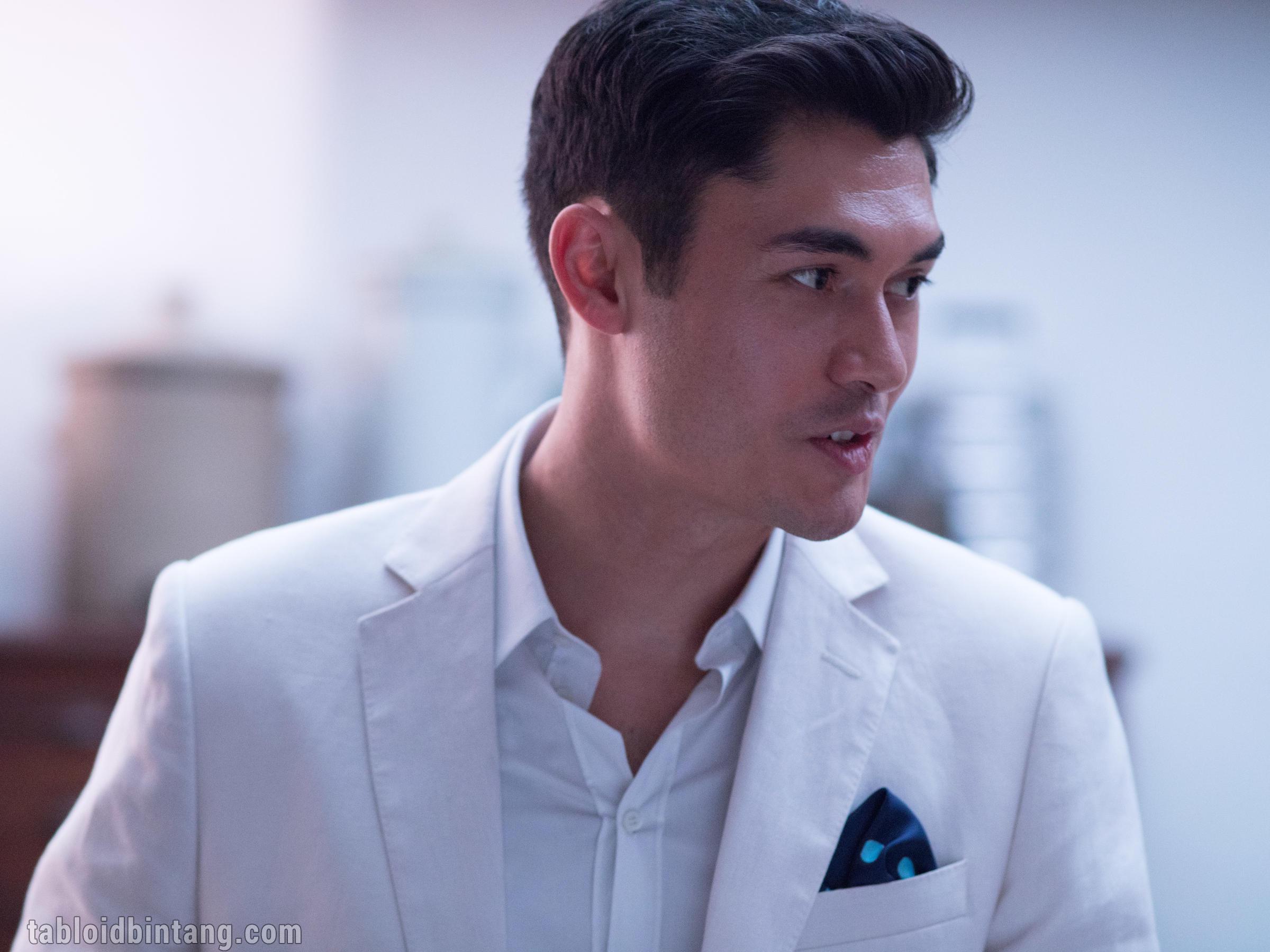 5 Fakta Seputar Si Ganteng Henry Golding, Pemeran Nick Young di Crazy Rich Asian