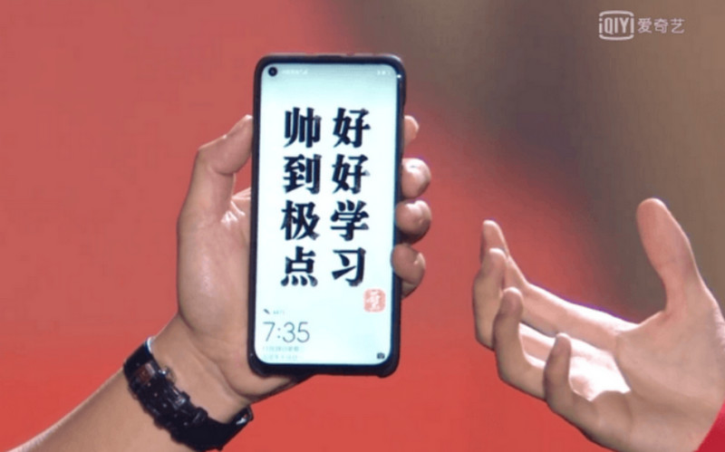 Asli! Bocoran Foto Huawei Nova 4 dengan Layar Berlubang