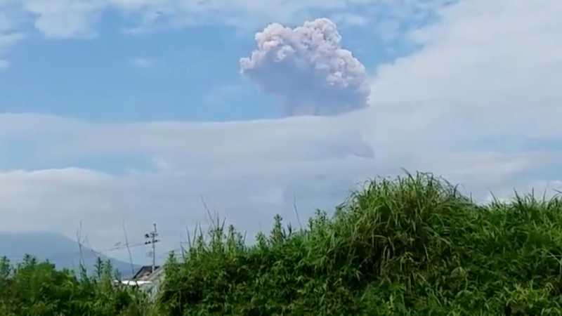 Gunung di Jepang Lokasi Film James Bond Meletus Gunung di Jepang Lokasi Film James Bond Meletus