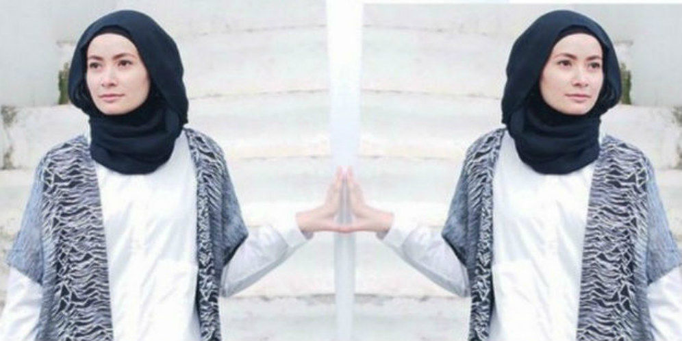 Ide Tampil Kece Pakai Hijab dengan Celana Jeans