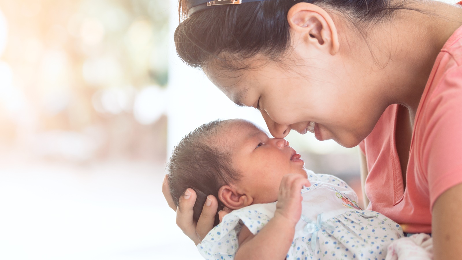 7 Tips Ciptakan Bonding Ibu dan Bayi 