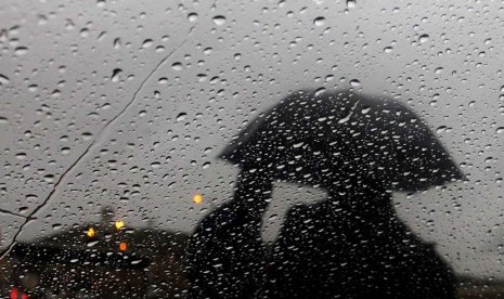 Hujan Diperkirakan Guyur Jakarta Hingga Jumat Malam
