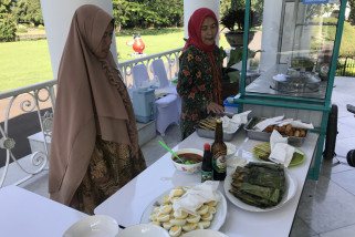 Bubur Ayam Lapangan "Bu Nani" Masuk Istana