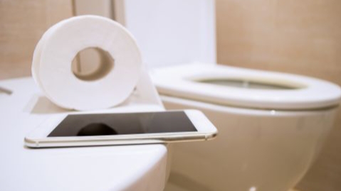 Upss! Ponsel Tiga Kali Lebih Kotor Ketimbang Toilet Upss! Ponsel Tiga Kali Lebih Kotor Ketimbang Toilet