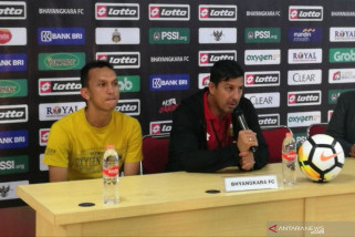 Alfredo Vera tak anggap penting hasil imbang kontra Timnas U-22 Alfredo Vera tak anggap penting hasil imbang kontra Timnas U-22