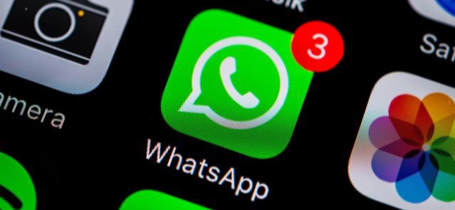 Trik Baca Pesan WhatsApp Tanpa Centang Biru di iPhone Trik Baca Pesan WhatsApp Tanpa Centang Biru di iPhone