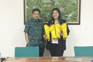 Wisuda di IPB, Kahiyang Ayu raih predikat cum laude