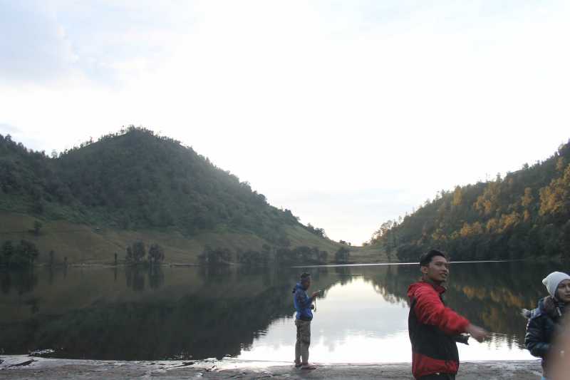 Kebersamaan dalam damainya Ranu Kumbolo Kebersamaan dalam damainya Ranu Kumbolo