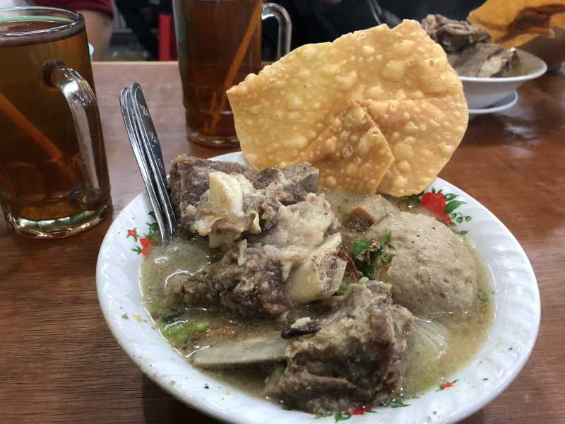 Bakso Solo Samrat: Bakso Dikasih Rusuk atau Rusuk Dikasih Bakso? Bakso Solo Samrat: Bakso Dikasih Rusuk atau Rusuk Dikasih Bakso?