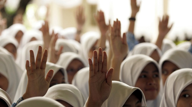Bagaimana Rasanya Jadi Muslimah Tanpa Jilbab di Indonesia Masa Kini Bagaimana Rasanya Jadi Muslimah Tanpa Jilbab di Indonesia Masa Kini