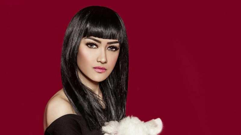 Djarot Kenang Jupe Sebagai Wanita Tangguh Djarot Kenang Jupe Sebagai Wanita Tangguh