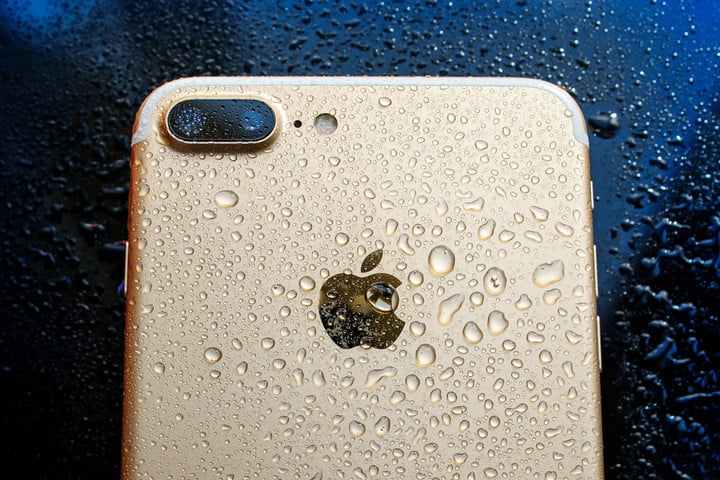 Ajaib! iPhone 7 Tetap Eksis Setelah Tenggelam di Dasar Laut