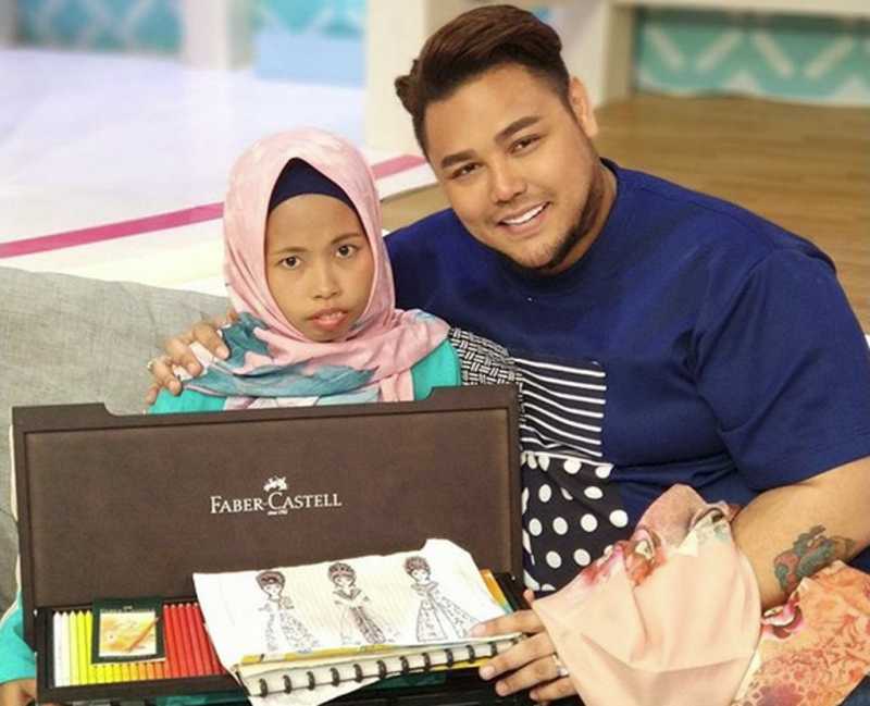 Ivan Gunawan Ajak Gadis Tunagrahita Bekerjasama Merancang Hijab