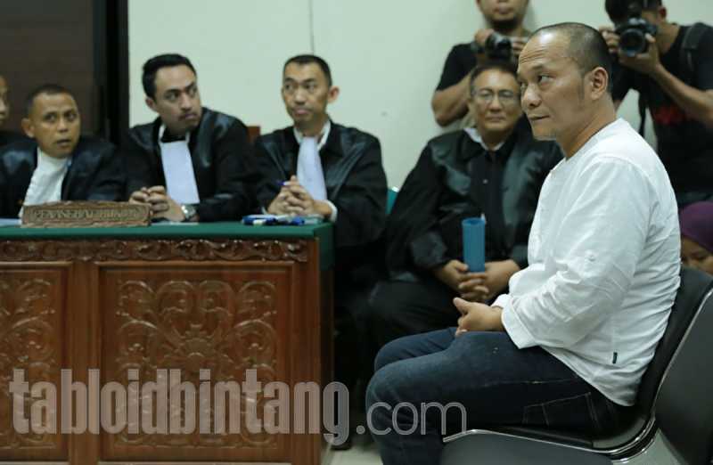 Divonis Lebih Ringan dari Tuntutan, Masa Hukuman Iwa K Tinggal Sebulan Divonis Lebih Ringan dari Tuntutan, Masa Hukuman Iwa K Tinggal Sebulan