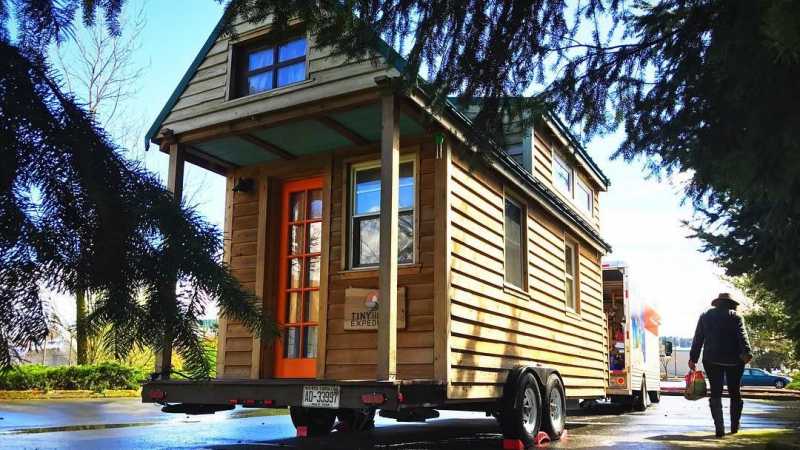 Kisah Pasangan di Amerika, 2,5 Tahun Traveling Bawa Rumah Mungil Kisah Pasangan di Amerika, 2,5 Tahun Traveling Bawa Rumah Mungil