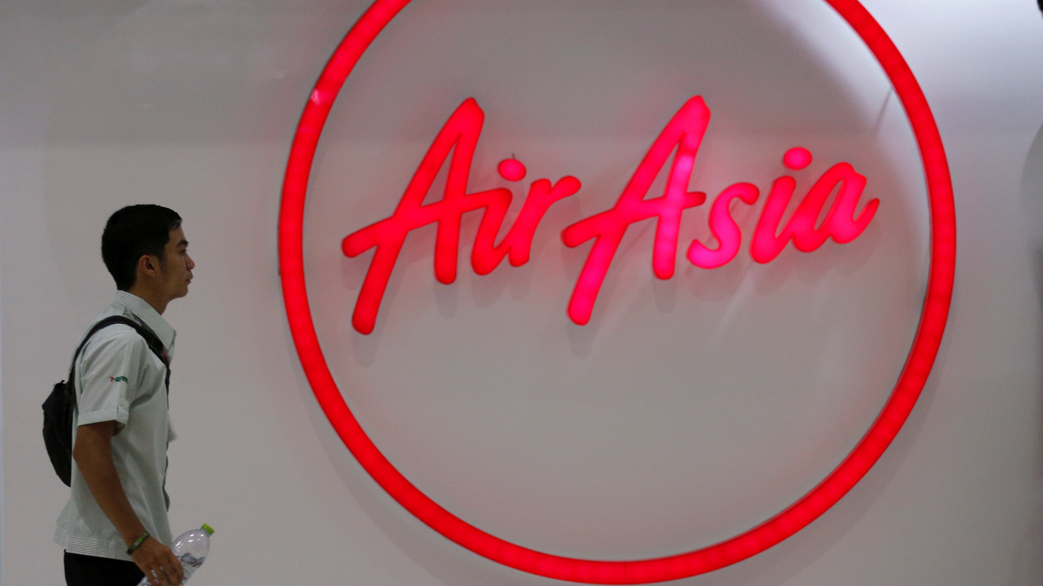 AirAsia Sudah Punya 100 Pilot Perempuan
