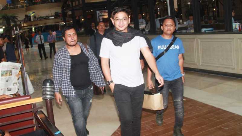 Pasha Ungu Kembali ke Palu Usai Lebaran Pasha Ungu Kembali ke Palu Usai Lebaran