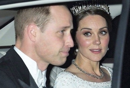 Netizen Ribut Soal Rumor Pangeran William Selingkuh dengan Sahabat Kate Middleton Netizen Ribut Soal Rumor Pangeran William Selingkuh dengan Sahabat Kate Middleton
