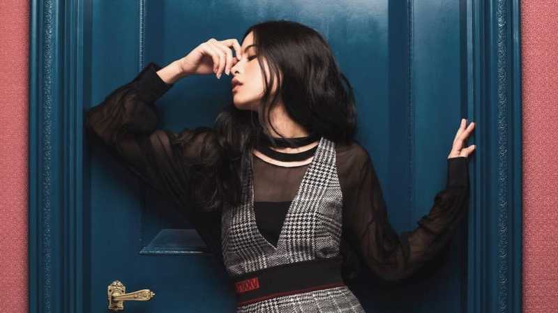 Dipuji oleh Vogue, seperti Apa Gaya Maudy Ayunda? Dipuji oleh Vogue, seperti Apa Gaya Maudy Ayunda?
