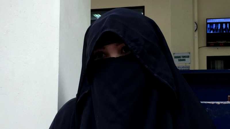 Indadari Segera Berangkat ke Palestina, Sidang Cerainya Akan Ditunda Indadari Segera Berangkat ke Palestina, Sidang Cerainya Akan Ditunda