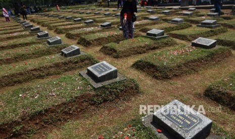 Tren Makam Tumpang di Jakarta Meningkat Tren Makam Tumpang di Jakarta Meningkat