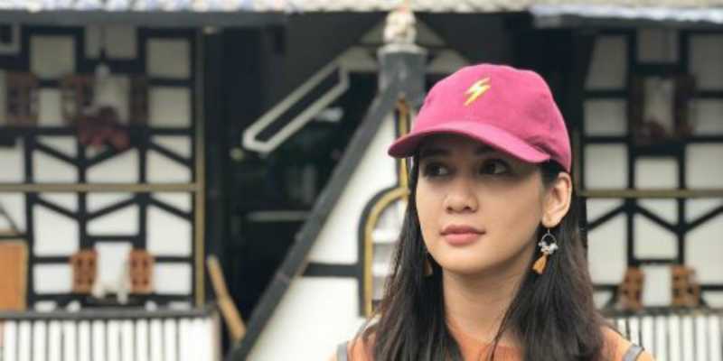 Kepergok Jalan Bareng Pria Ini, Dea Imut Apa Kabar? Kepergok Jalan Bareng Pria Ini, Dea Imut Apa Kabar?
