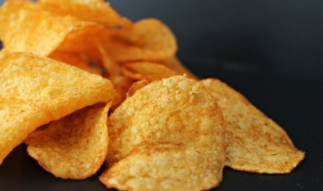 Mengapa Orang Sulit Berhenti Ngemil Snack Kentang? Mengapa Orang Sulit Berhenti Ngemil Snack Kentang?