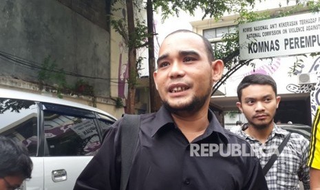 Komika Joshua Suherman akan Dilaporkan Atas Pelecehan Agama Komika Joshua Suherman akan Dilaporkan Atas Pelecehan Agama