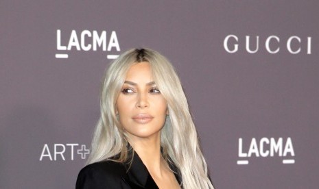 Kim Kardashian Punya Pegawai Khusus Fitting Pakaian Kim Kardashian Punya Pegawai Khusus Fitting Pakaian