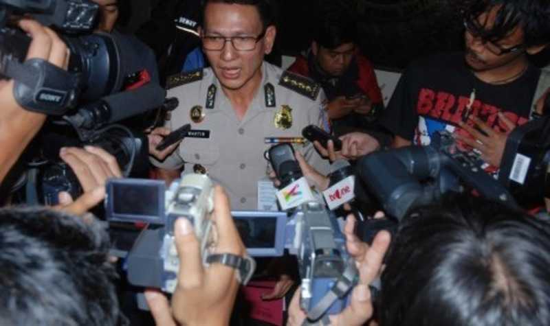 Polisi: Firza Husein Resmi Ditahan Polisi: Firza Husein Resmi Ditahan