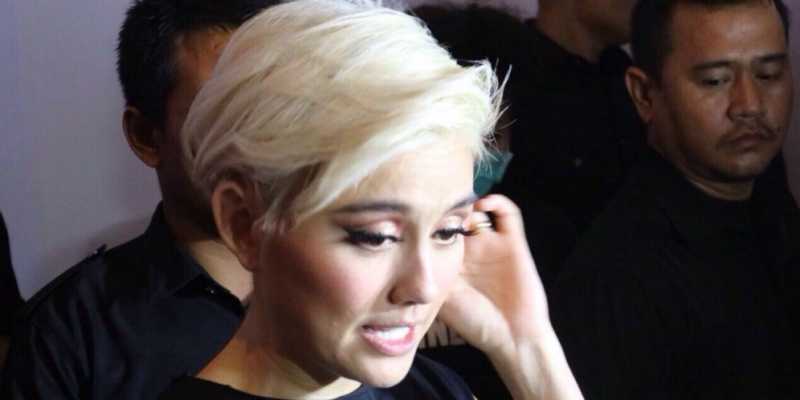 Saat Agnez Mo Terpukau Lantunan Salawat