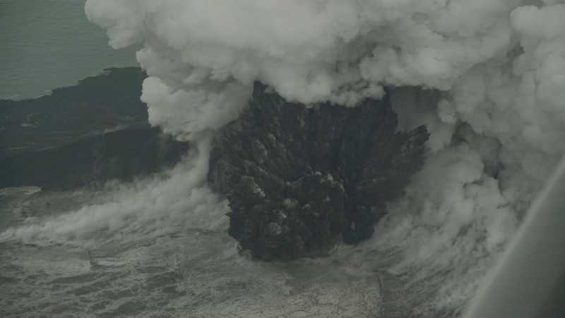 Perubahan Gunung Anak Krakatau Terekam Satelit Perubahan Gunung Anak Krakatau Terekam Satelit