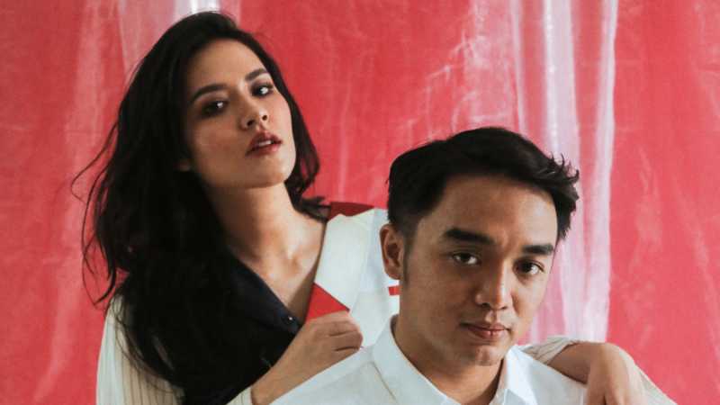 Raisa dan Dipha Barus Luncurkan Single Mine dalam Dua Versi Raisa dan Dipha Barus Luncurkan Single Mine dalam Dua Versi
