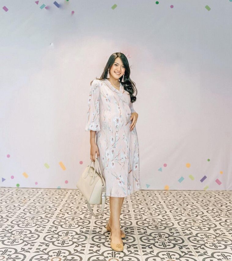 Penuh dengan Perjuangan, 5 Artis Cantik Ini Berhasil Selesaikan Skripsi saat Hamil