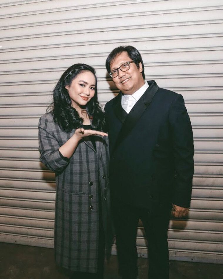 Punya Bakat yang Diturunkan, 6 Musisi Ini Kolaborasi dengan Anaknya Sendiri Punya Bakat yang Diturunkan, 6 Musisi Ini Kolaborasi dengan Anaknya Sendiri