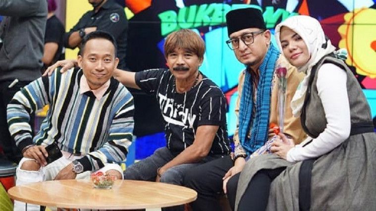 Mengaji di “Bukbernya Wow Banget”, Dinar Candy Ternyata Anak Pendiri Pesantren