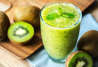 7 Resep Smoothies Buah Kiwi yang Menyehatkan. Yuk Bikin Sendiri di Rumah!