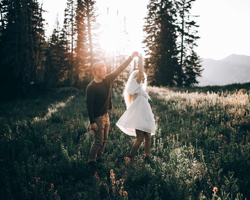 Antara Sayang dan Cinta, Mana yang Sedang Kamu Rasakan? Ini Perbedaan Keduanya! Antara Sayang dan Cinta, Mana yang Sedang Kamu Rasakan? Ini Perbedaan Keduanya!