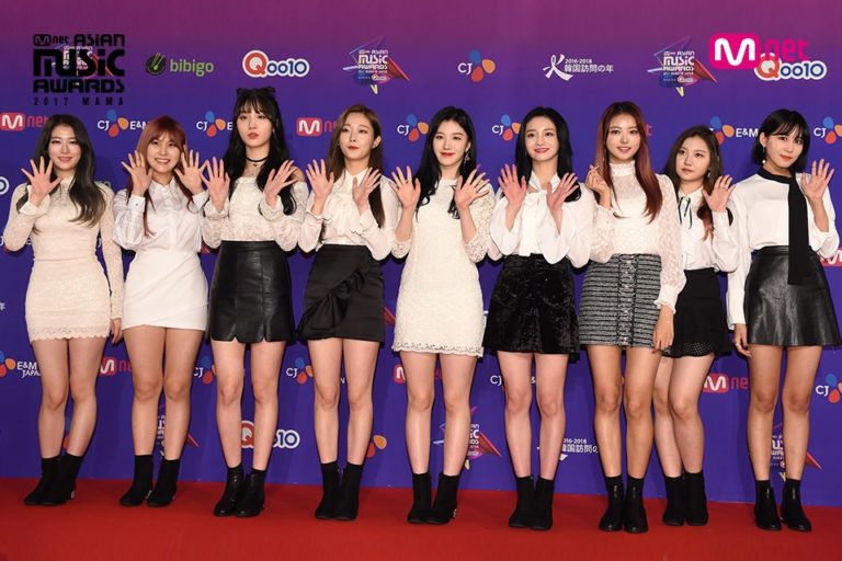 Ragam Fashion Boyband - Girlband di Red Carpet MAMA 2017 Jepang Ragam Fashion Boyband - Girlband di Red Carpet MAMA 2017 Jepang