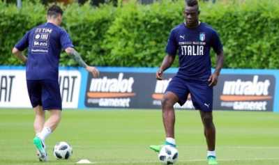 Balotelli Sempat Ditolak Tampil Hanya karena Berkulit Hitam