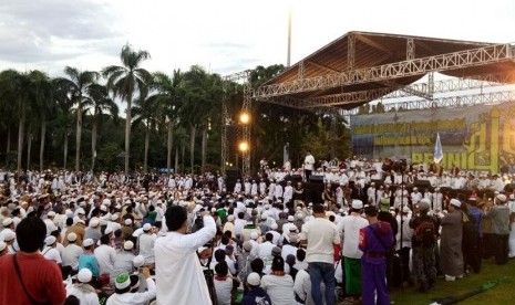 Ada Reuni Aksi 212, Jalur Busway Arah Monas Ditutup Ada Reuni Aksi 212, Jalur Busway Arah Monas Ditutup