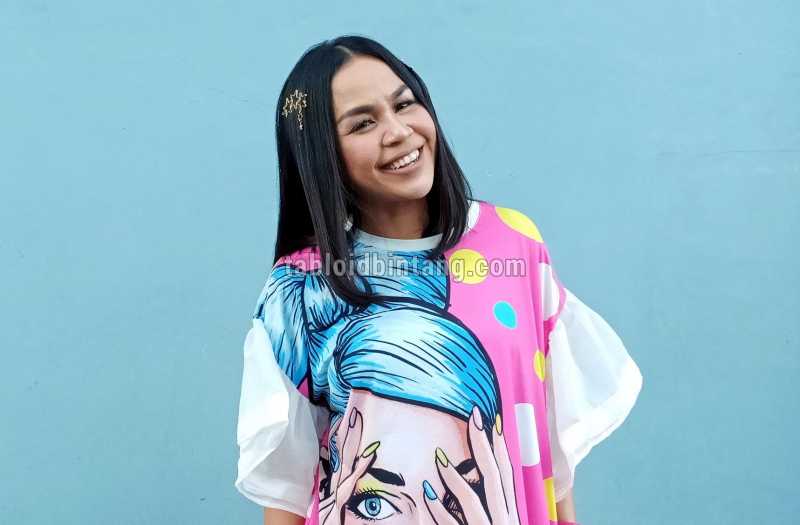 Melaney Ricardo Marah Syahrini dan Luna Maya Tampil di Acara yang Sama, Kenapa?