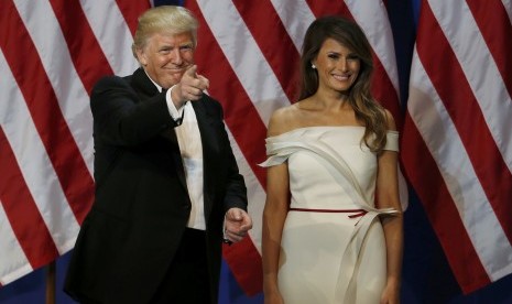 Para Pakar Teliti Bahasa Tubuh Trump-Melania, Ini Hasilnya 