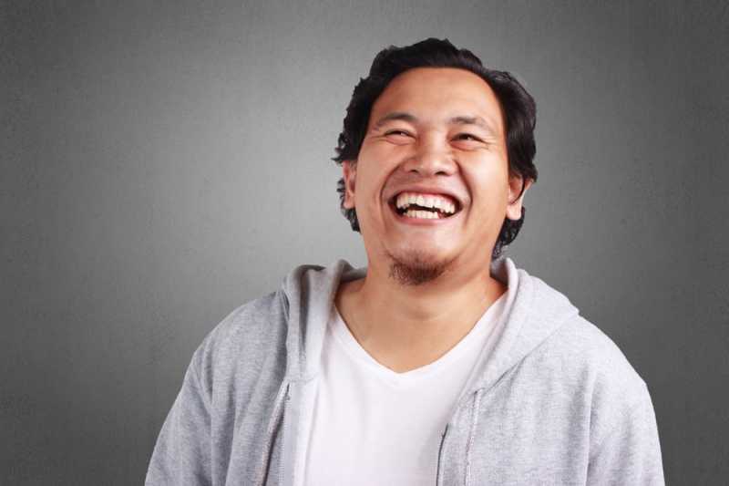 Menertawakan Diri Sendiri Ternyata Banyak Manfaatnya, Lho! Apa Saja? Menertawakan Diri Sendiri Ternyata Banyak Manfaatnya, Lho! Apa Saja?