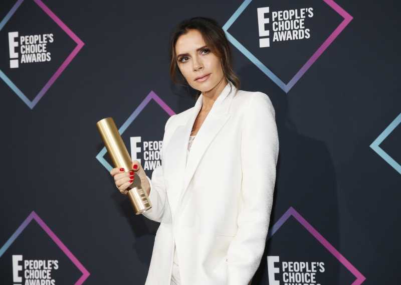 Victoria Beckham Dinobatkan Sebagai Ikon Fashion Victoria Beckham Dinobatkan Sebagai Ikon Fashion