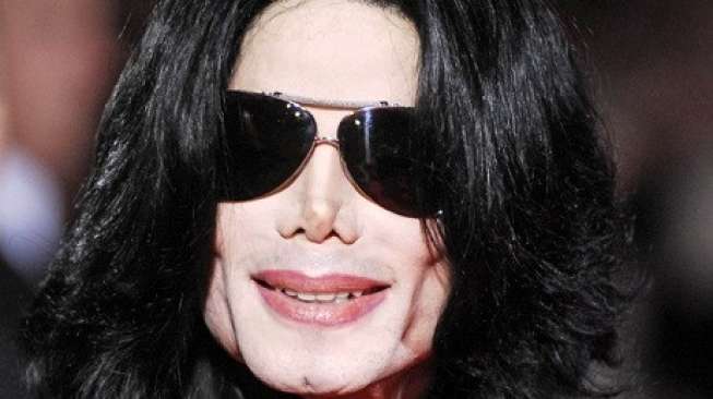 Gugat Michael Jackson, Lelaki Ini Mendadak Tajir Gugat Michael Jackson, Lelaki Ini Mendadak Tajir