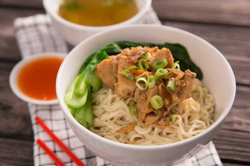 4 Tips Membuat Mie Ayam yang Lebih Menyehatkan 4 Tips Membuat Mie Ayam yang Lebih Menyehatkan