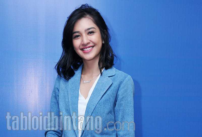 Cara Mikha Tambayong Atasi Komentar Usil di Instagram Cara Mikha Tambayong Atasi Komentar Usil di Instagram